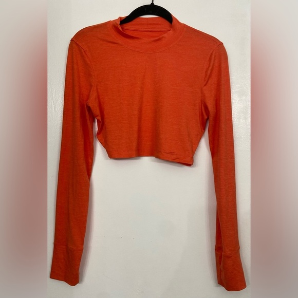 Vuori Lux Crop Long Sleeve Crop Top Grapefruit Heather Orange Size Small - Picture 2 of 6